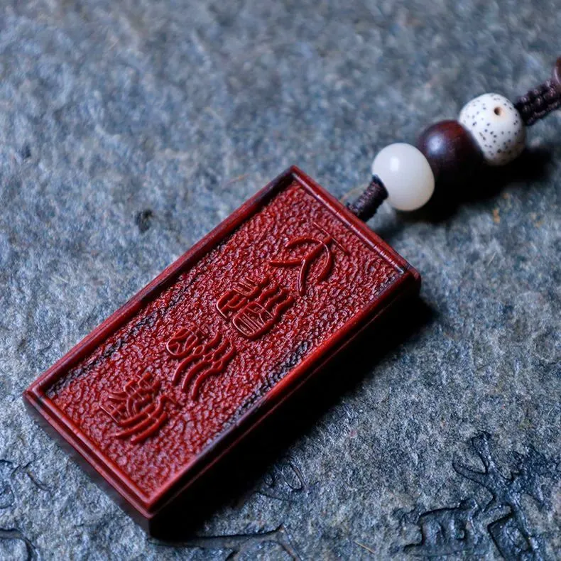 WUDE Precious Wood Pendants Unisex-1
