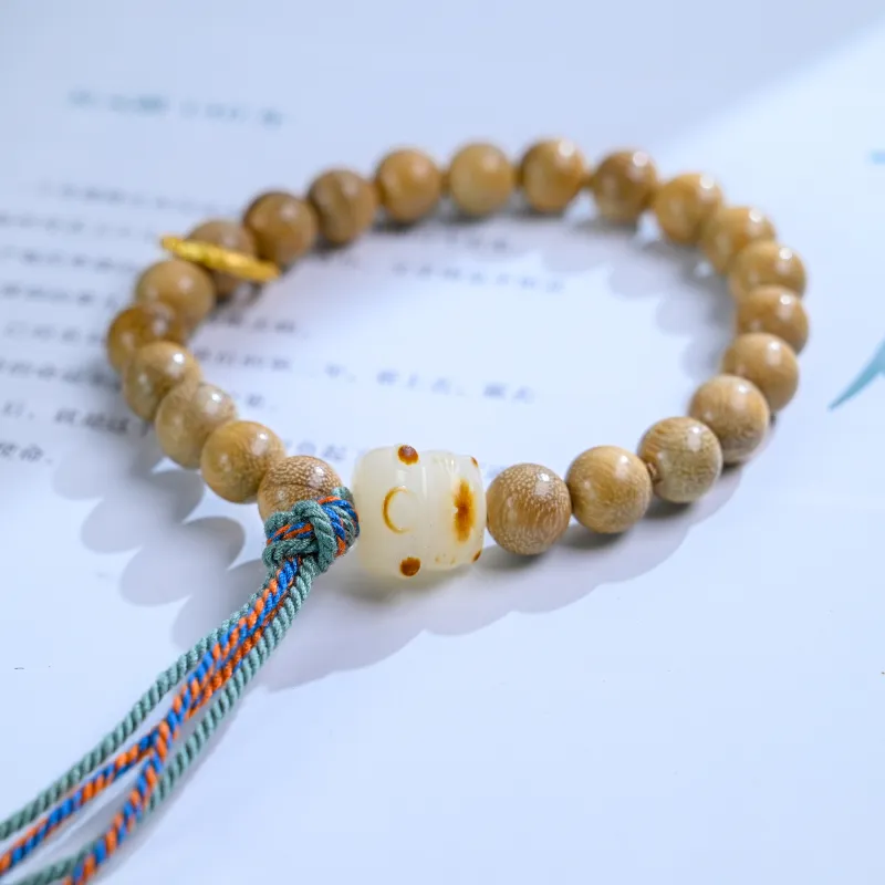 WUDE Milky Agarwood Bracelets Unisex-1