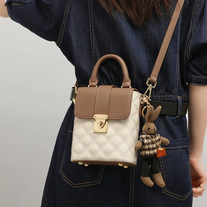 Bullrun Cow Leather Shoulder Bag, Crossbody Bag, Handbag Women's Beige & Coffee-3