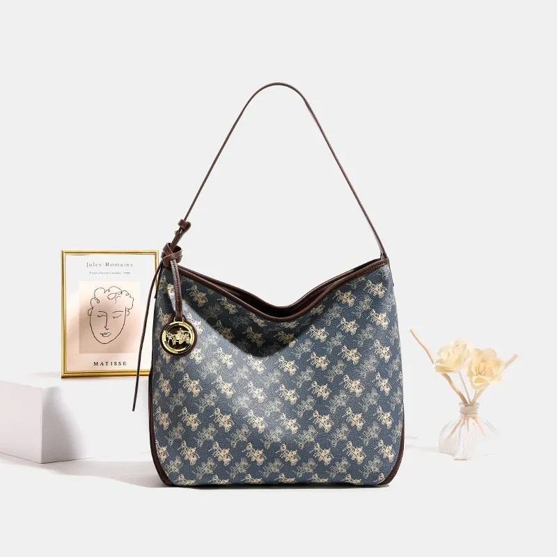 Bullrun PVC Shoulder Bag Women's Blue-1
