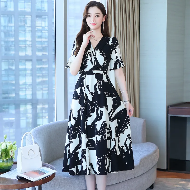 Flowers In Water Short Sleeved Dress Women's-3