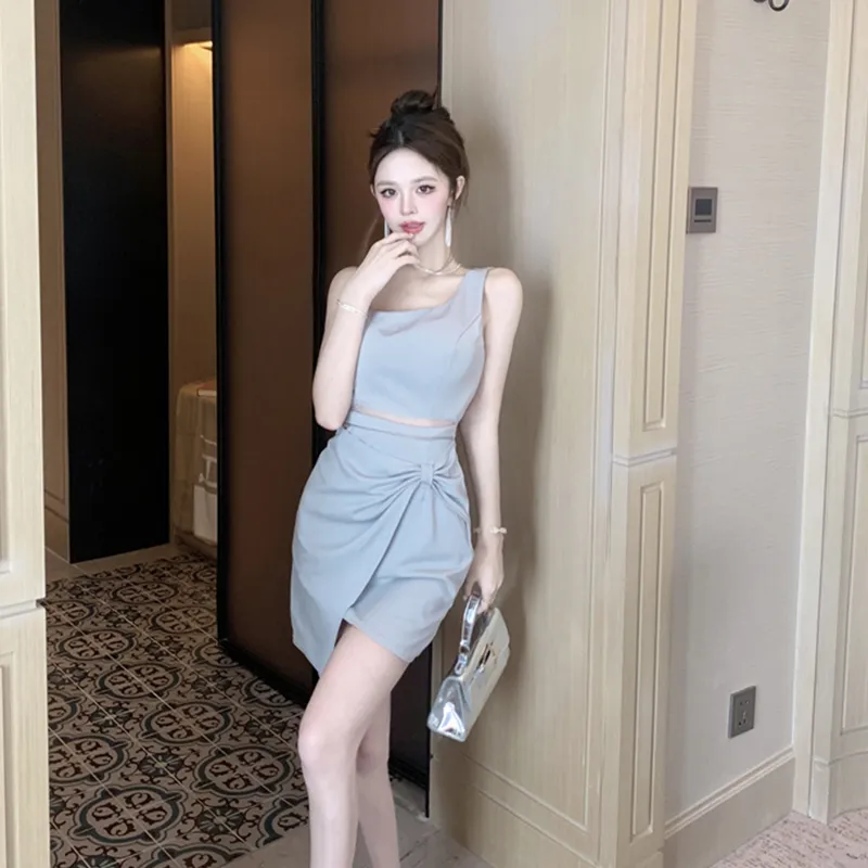 Flowers In Water Sleeveless Dress Women's-0