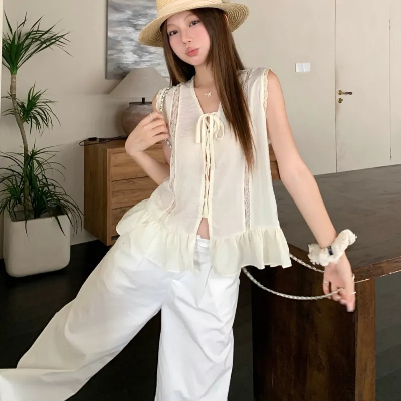 Flowers in water Shirts Women's Apricot Lace Patchwork Sleeveless Shirt-2