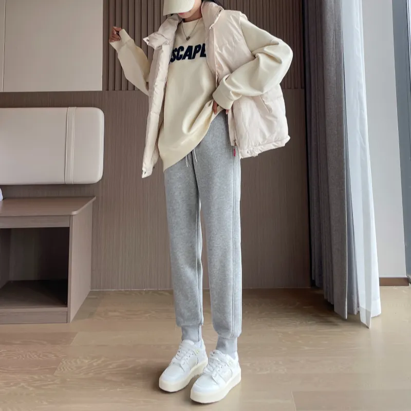 Flowers In Water Casual Pants Women's-8