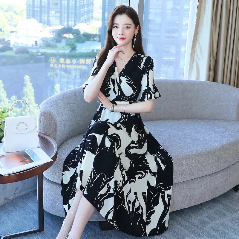 Flowers In Water Short Sleeved Dress Women's-5