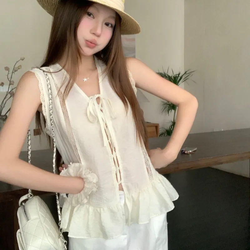 Flowers in water Shirts Women's Apricot Lace Patchwork Sleeveless Shirt-1