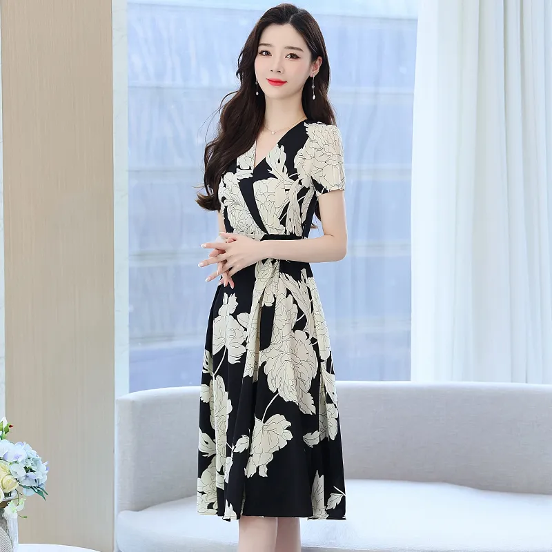 Flowers In Water Short Sleeved Dress Women's-5