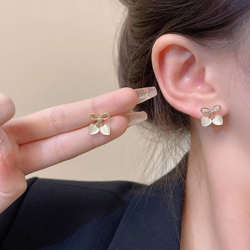 BNNYW Glass Cat Eye Jade Stud Earrings Women's-3