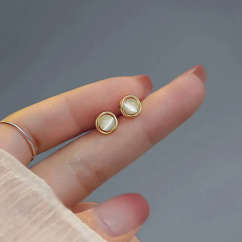 BNNYW Glass Cat Eye Stud Earrings Women's-4
