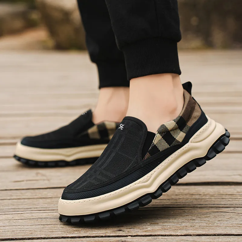 Colorful Creations Casual Shoes Men Low Top Black-3