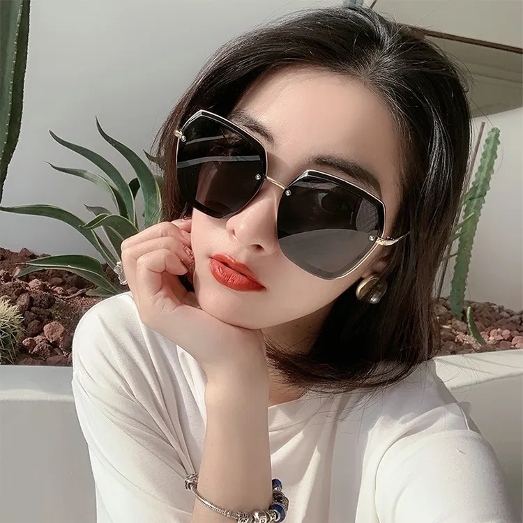 YUZHAOLIN Metal Irregular Shape Sunglasses Unisex-1