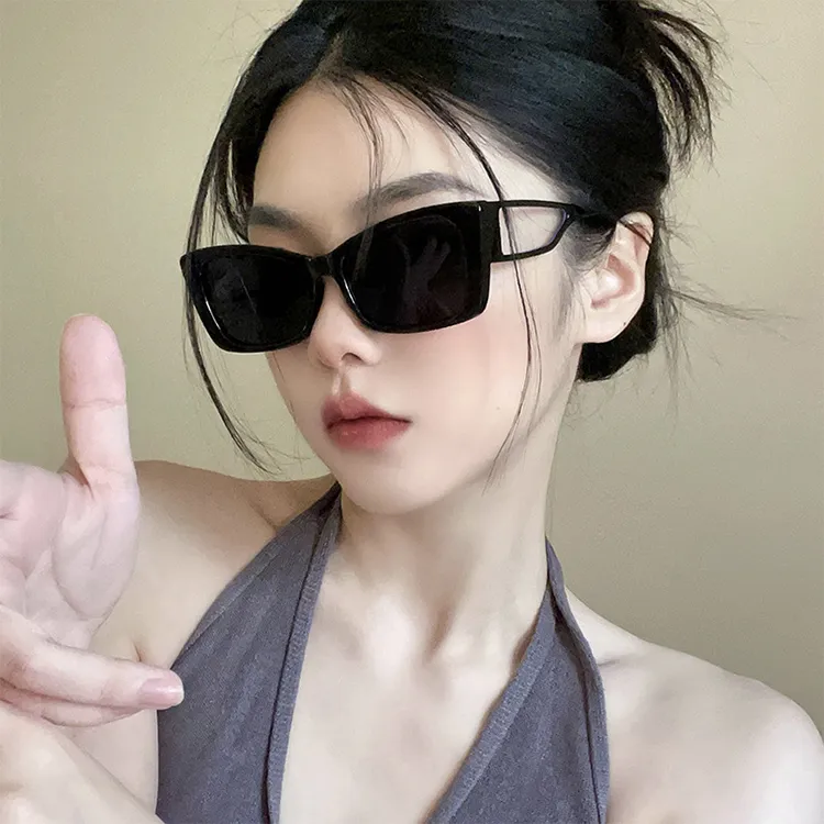 YUZHAOLIN PC Cat Eye Sunglasses Unisex-3