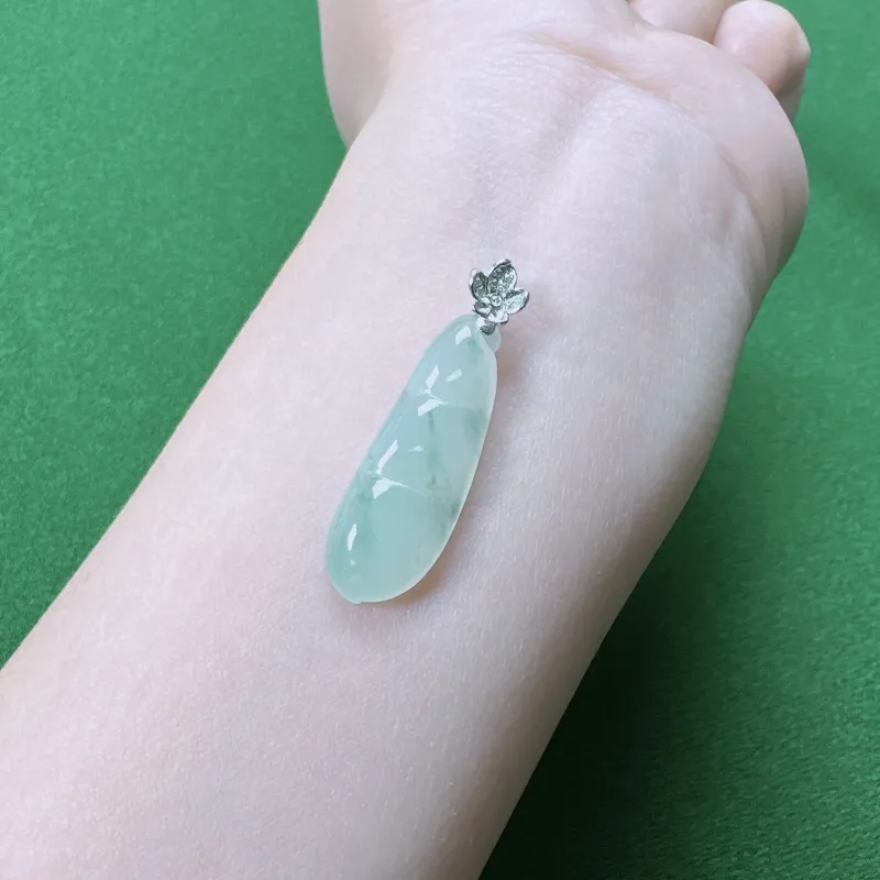 PUPAN Ice Glutinous Jadeite Pendants Women's-1