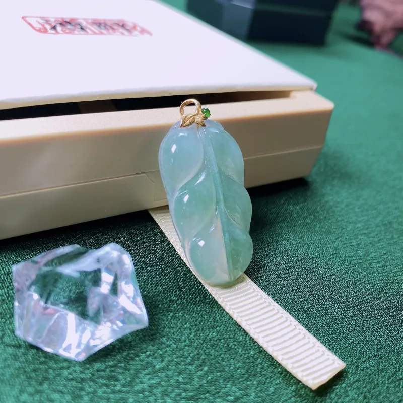 PUPAN Ice Glutinous Success In The Great World Leaf Pendant, Exquisite Women's-3