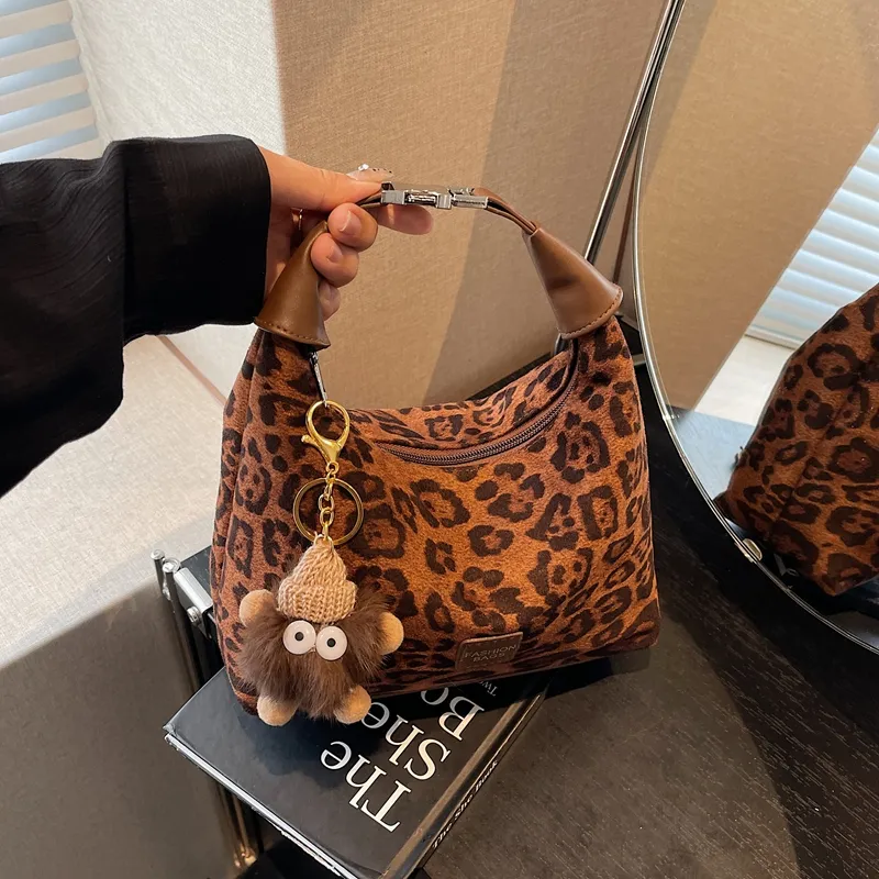 Yalu Suede Handbag Regular Women's Leopard Print-1