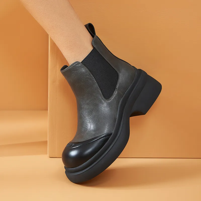 Walker Shop Chelsea Boots Women's-9
