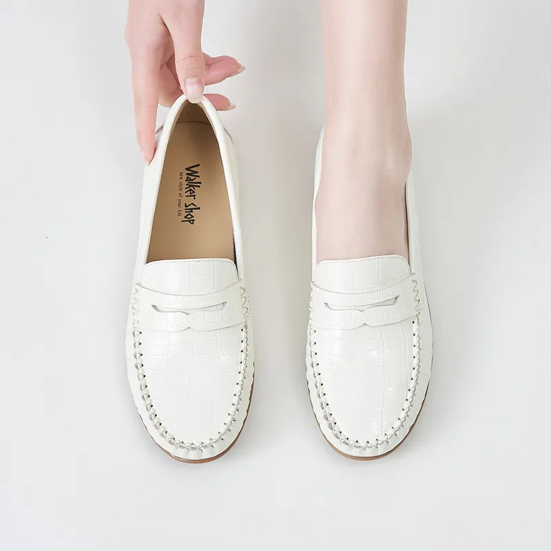 WALKER SHOP Loafers Women's Black/Ecru/Red-13