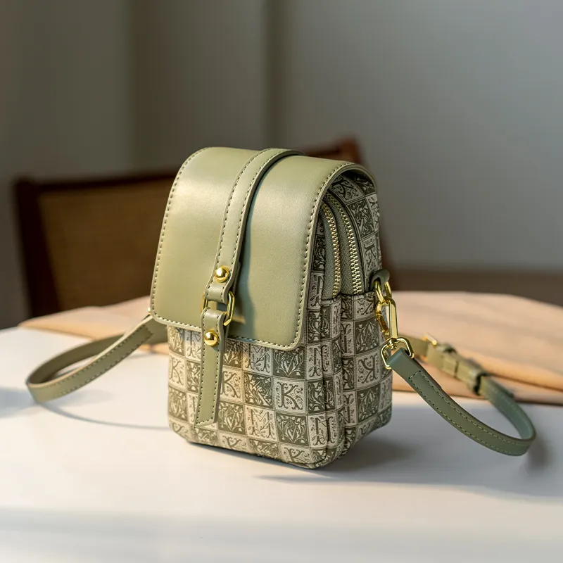 GELANDAI PVC Cell Phone Pouch, Shoulder Bag, Crossbody Bag Trumpets Women's Apricot/Mint Green-9