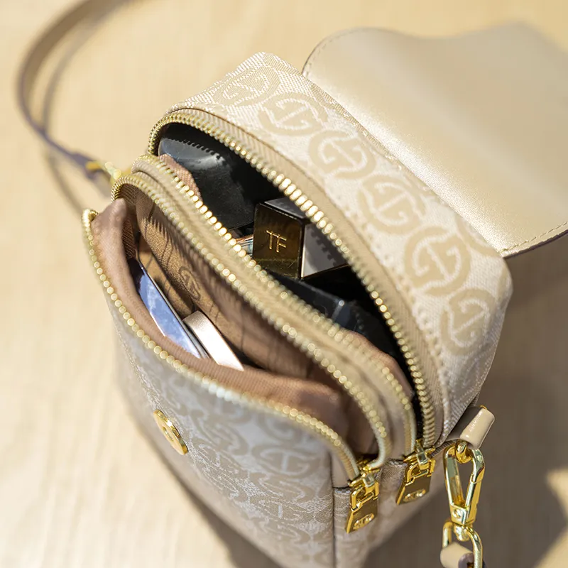 GELANDAI PVC Cell Phone Pouch, Shoulder Bag, Crossbody Bag Trumpets Women's Apricot/Mint Green-6