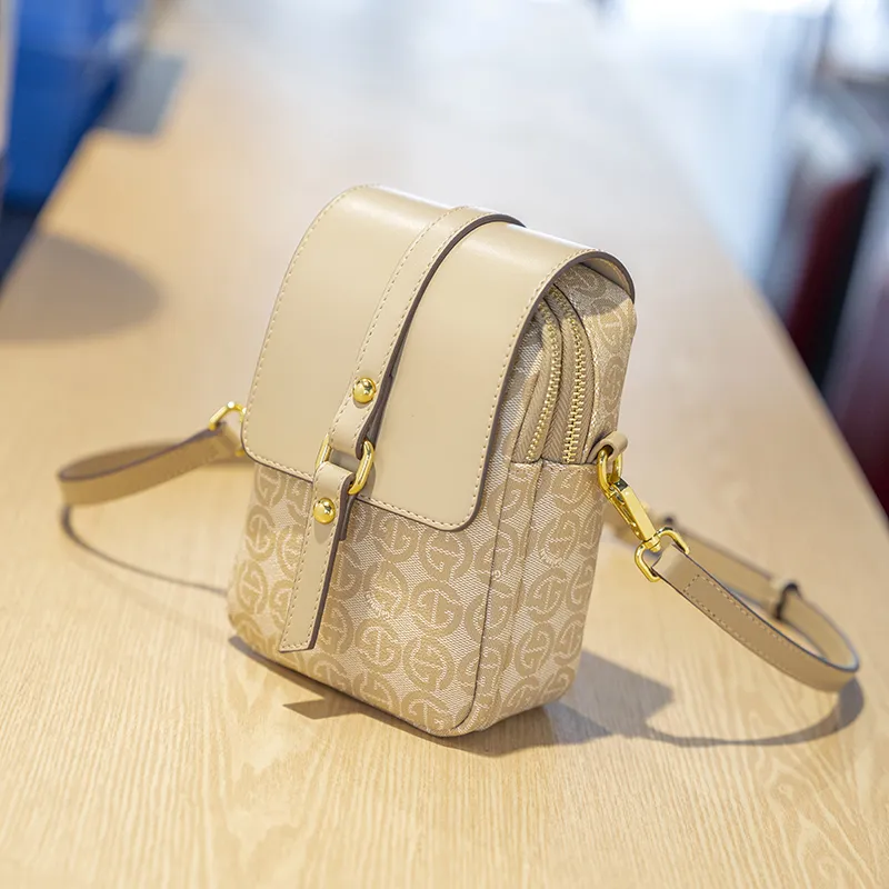 GELANDAI PVC Cell Phone Pouch, Shoulder Bag, Crossbody Bag Trumpets Women's Apricot/Mint Green-3