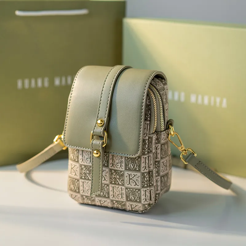 GELANDAI PVC Cell Phone Pouch, Shoulder Bag, Crossbody Bag Trumpets Women's Apricot/Mint Green-10
