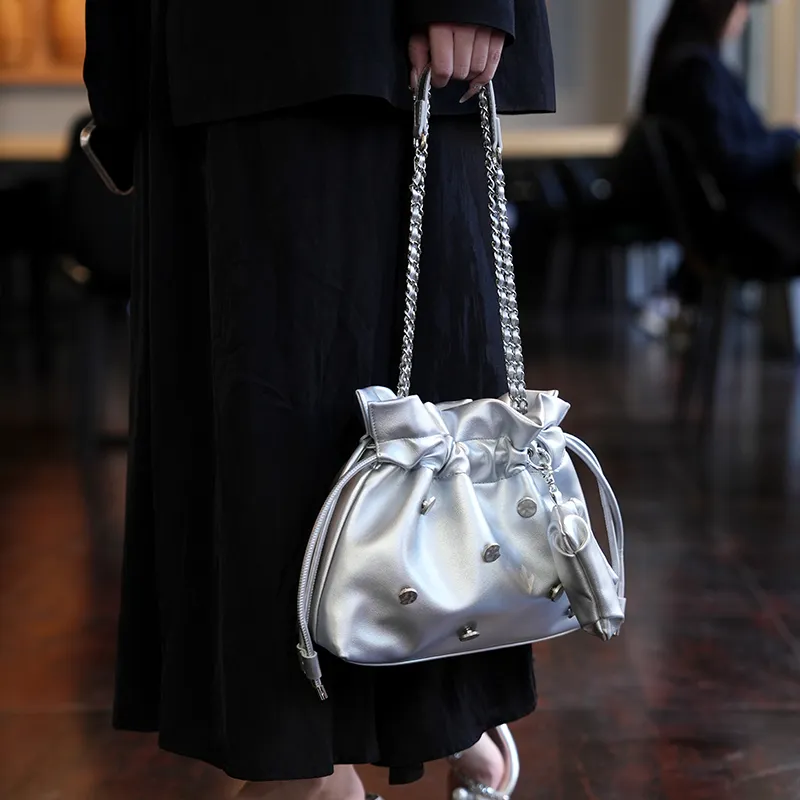 GELANDAI Cow Leather Shoulder Bag Women's Black/Silver-8