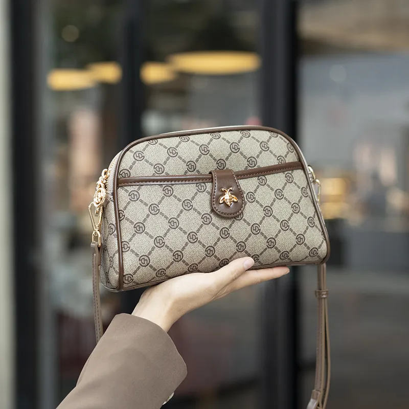 GELANDAI PVC Shoulder Bag Crossbody Bag Women's Ecru/Gray/Coffee-13
