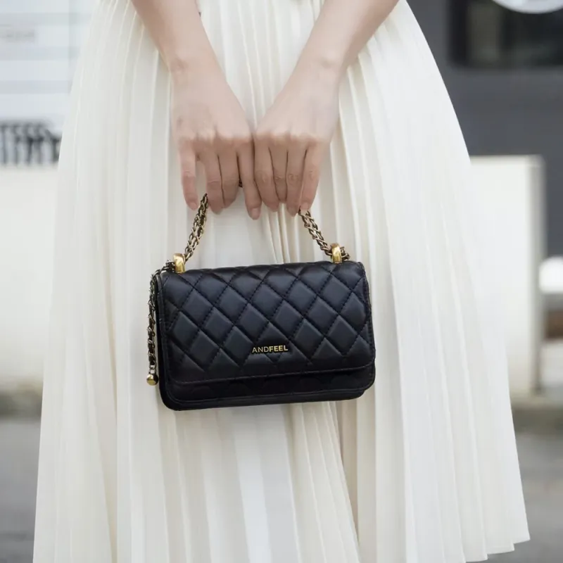 ANDFEEL Sheepskin One Shoulder Handle Chain Small Square Bag Regular Women's Black-5