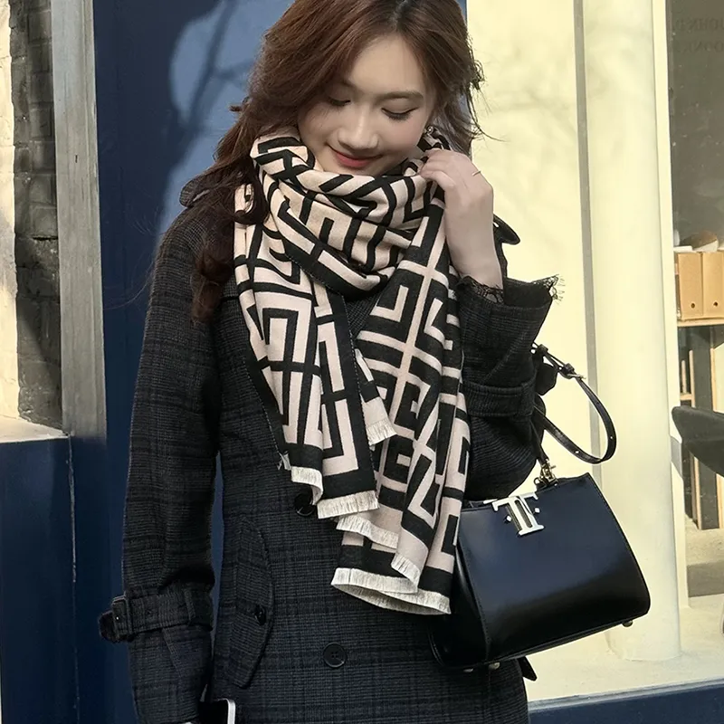 DULOREN Polyester Viscose Scarves Women's Black & Coffee-1