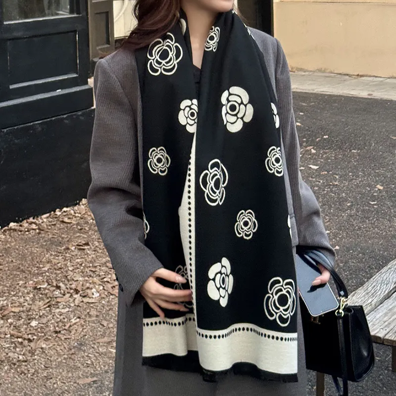 DULOREN Polyester Viscose Knit Scarves Women's Black & White-4