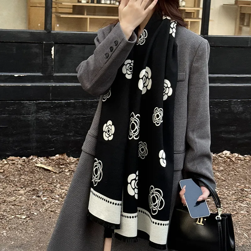 DULOREN Polyester Viscose Knit Scarves Women's Black & White-3