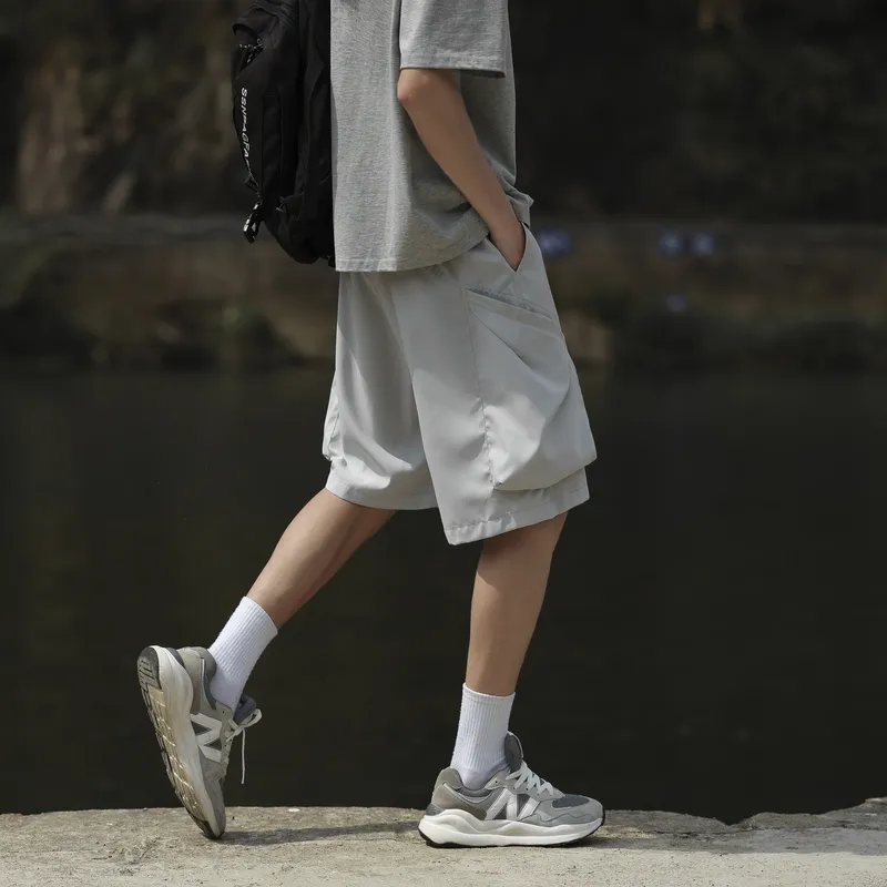 BLANC & ECLARE Casual Shorts Unisex-12