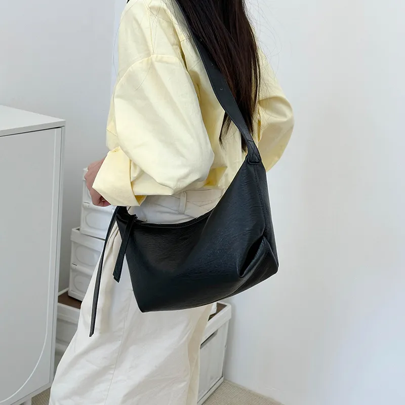 Yalu PU Shoulder Bag Women's Black/Brown/Gray/Red/White-3