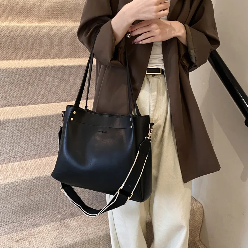 Yalu PU Shoulder Bag, Handbag Women's White/Black/Brown/Coffee-17