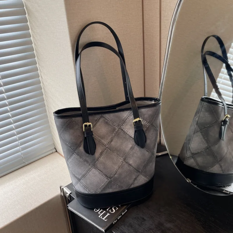 Yalu PU Shoulder Bag Women's Black/Ecru/Silver/Blue-4