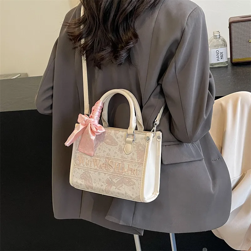 Yalu Oxford Shoulder Bag, Crossbody Bag, Handbag Women's Silver/Ecru-10