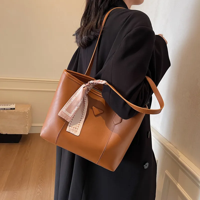 Yalu PU Tote Bag, Shopping Bag, Shoulder Bag Large Size Regular Women's Multicolor-27