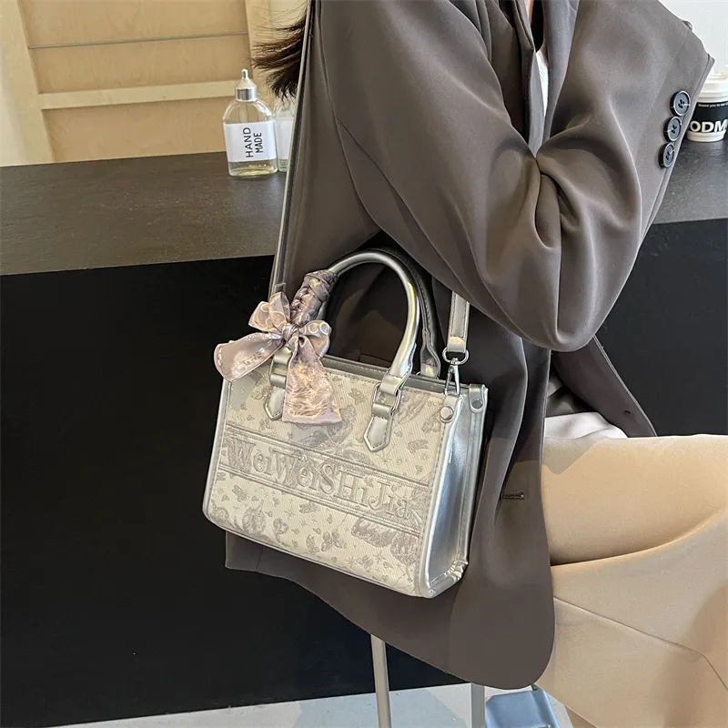 Yalu Oxford Shoulder Bag, Crossbody Bag, Handbag Women's Silver/Ecru-4