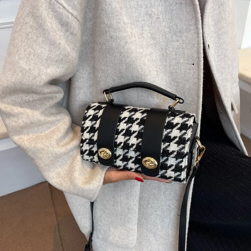Yalu Woolen Shoulder Bags Handbags Women's Black/Coffee-1