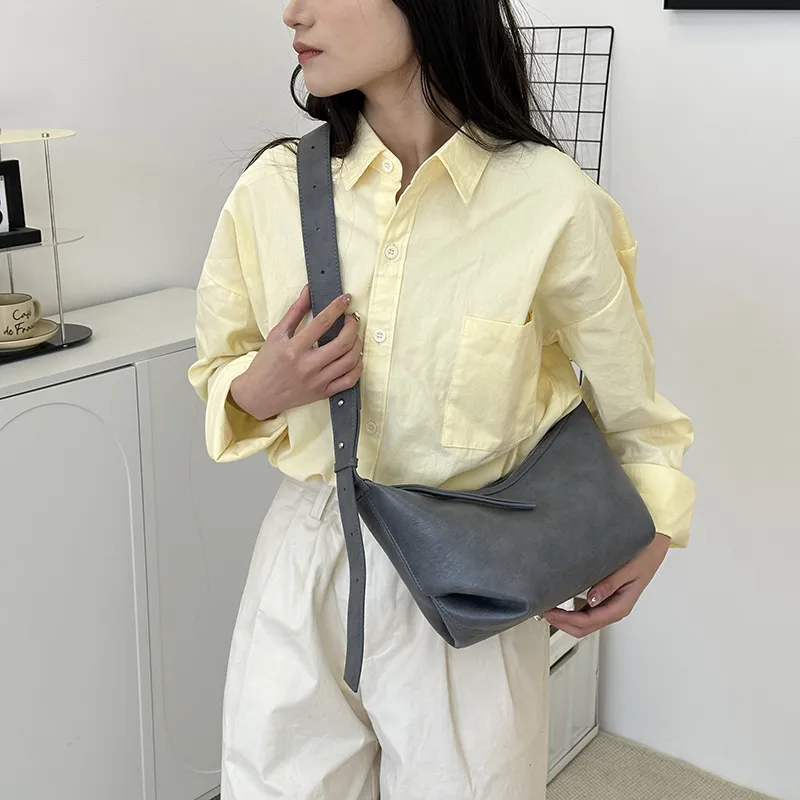 Yalu PU Shoulder Bag Women's Black/Brown/Gray/Red/White-13