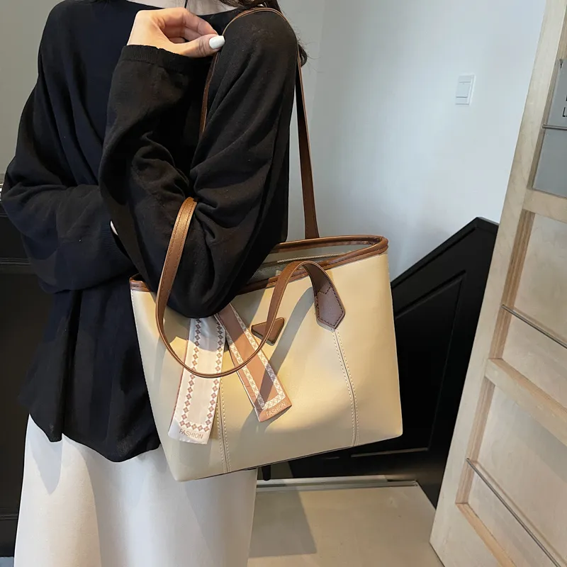 Yalu PU Tote Bag, Shopping Bag, Shoulder Bag Large Size Regular Women's Multicolor-5