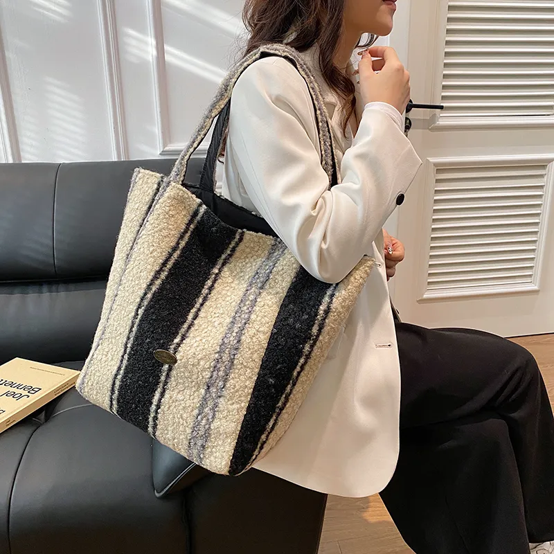 Yalu Plush Shoulder Bag Tote Regular Women's Vertical Stripes/Leopard Print-5
