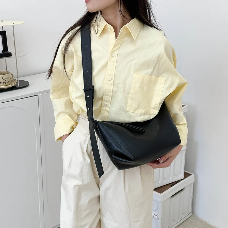 Yalu PU Shoulder Bag Women's Black/Brown/Gray/Red/White-1