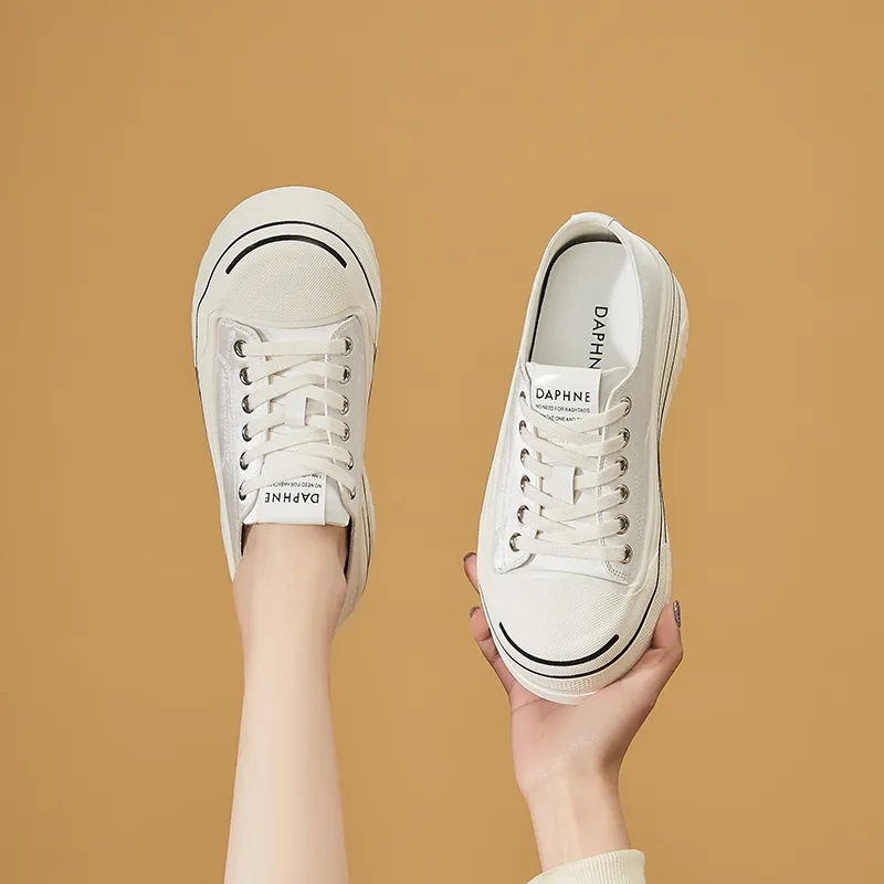 DAPHNE Low Top Skateboard Shoes Women's-6