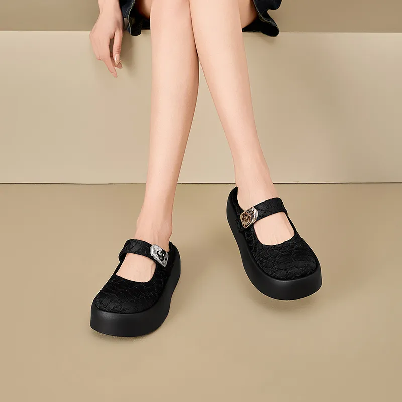 DAPHNE Closed Toe Slippers Women's-9
