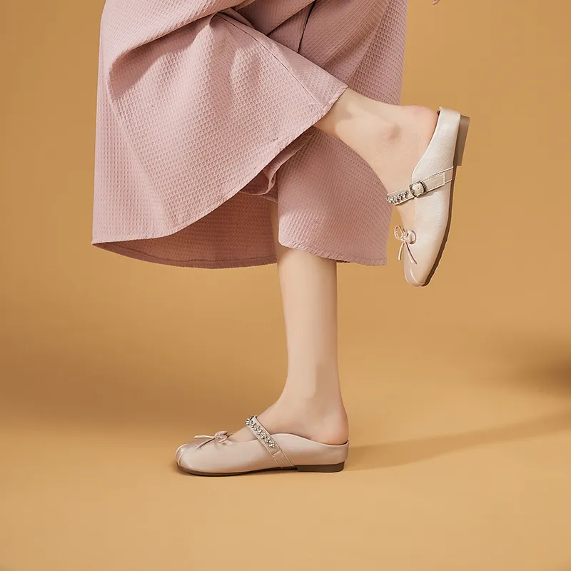 DAPHNE Closed Toe Slippers Women's-8