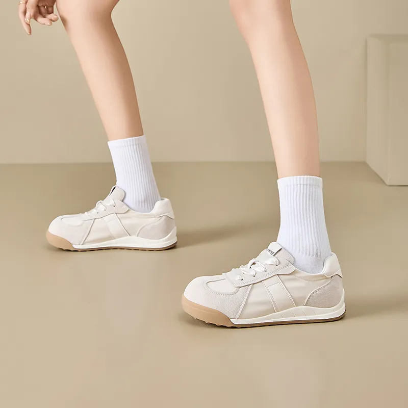 DAPHNE Low Top Skateboard Shoes Women's-3