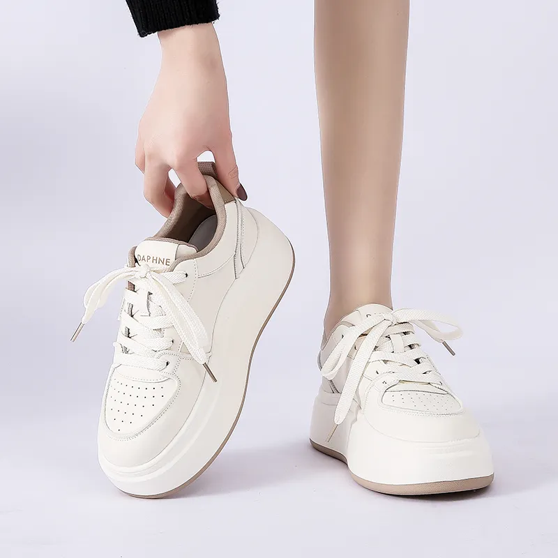 DAPHNE Low Top Skateboard Shoes Women's-7