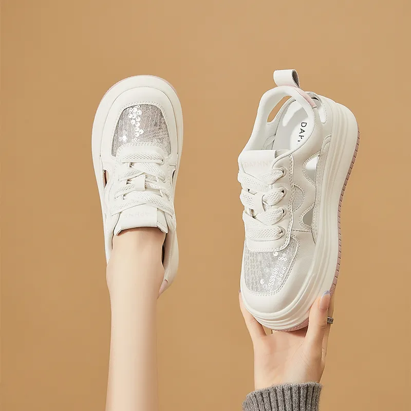 DAPHNE Low Top Skateboard Shoes Women's-9