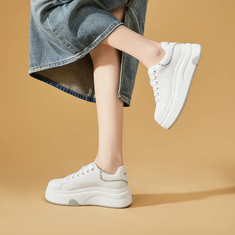 DAPHNE Low Top Skateboard Shoes Women's-7